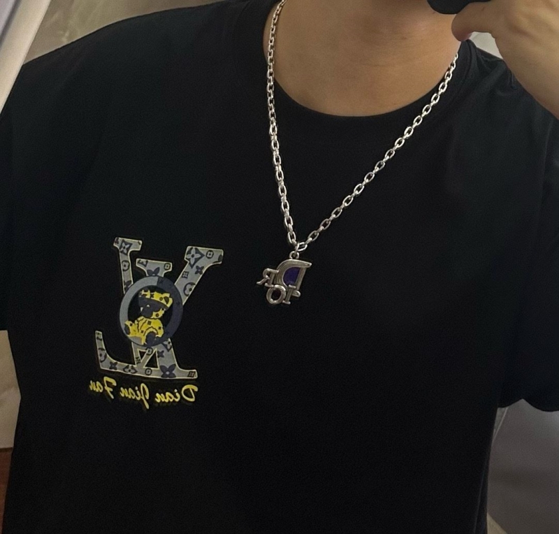 chr1st1an D10r necklaces